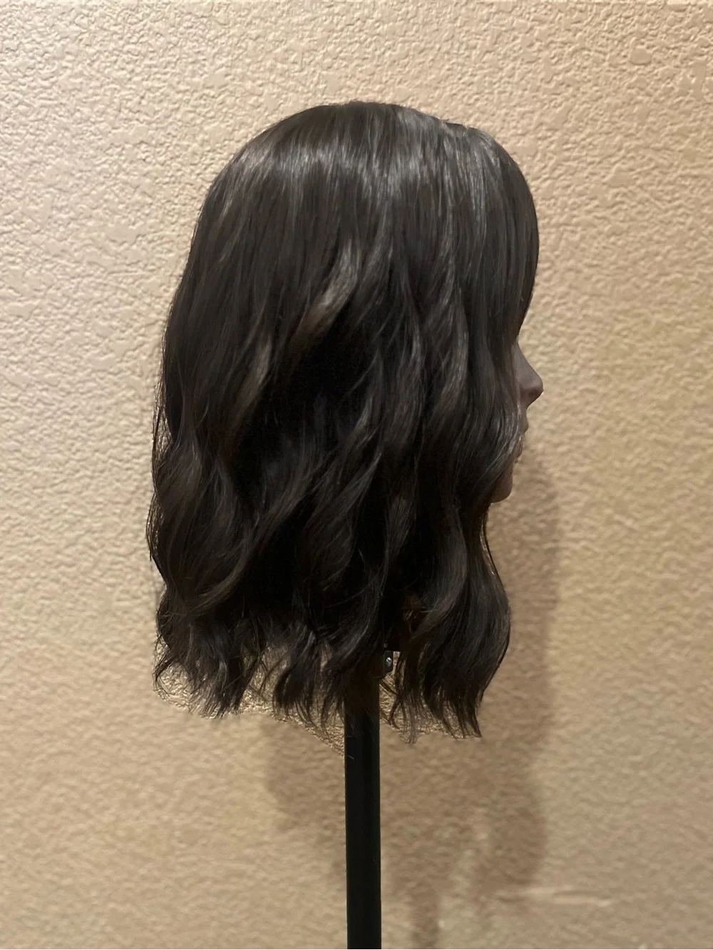 Stylish Women’s Shoulder-Length Wig with Bangs - Brown
